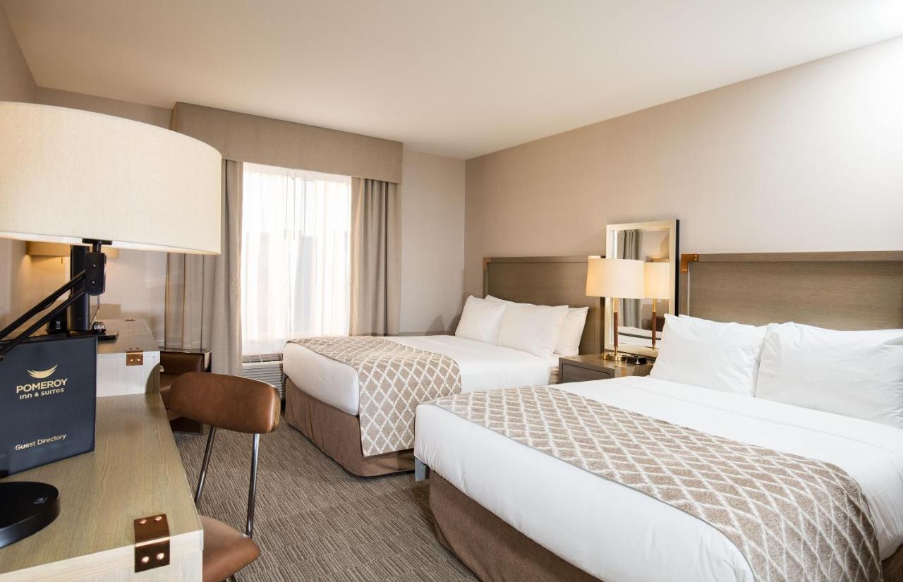 Pomeroy Inn & Suites プリンスジョージ エクステリア 写真