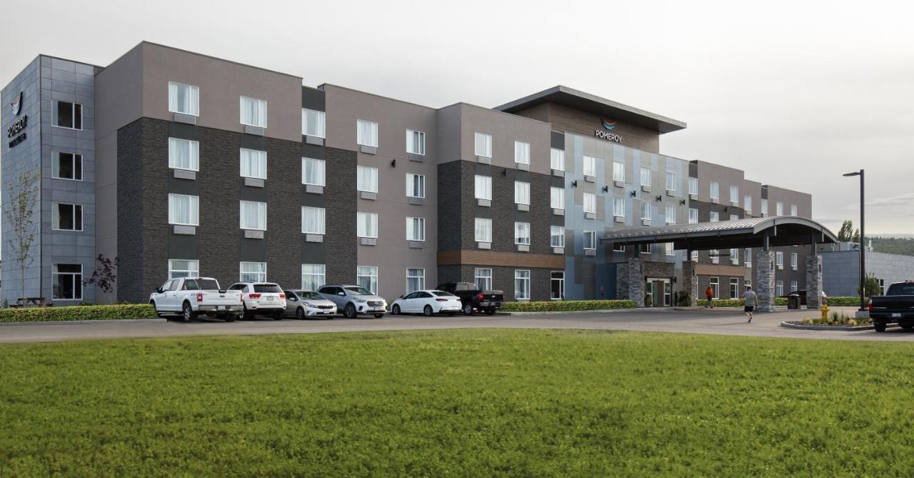 Pomeroy Inn & Suites プリンスジョージ エクステリア 写真